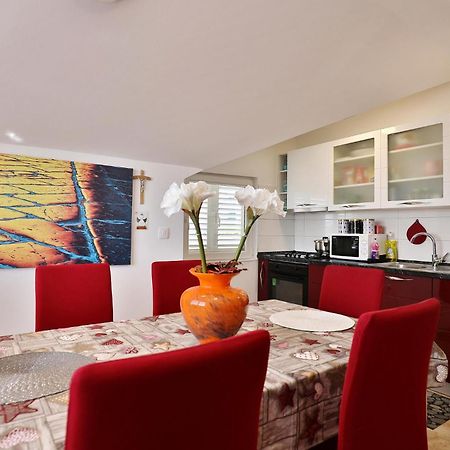 Apartments Marcus & Pascal Шибеник Экстерьер фото